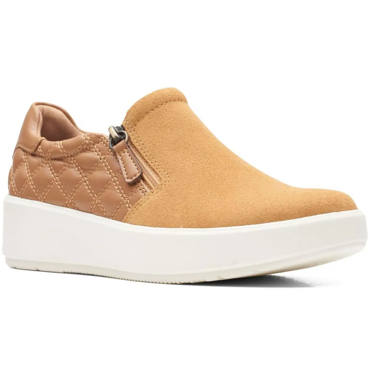 Clarks Womens Layton Step Leather Quilted Slip-On Sneakers