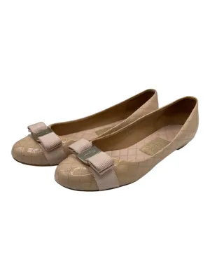 Ferragamo Shoe Size 8 Beige Patent Leather Quilted Bow SHW Flats