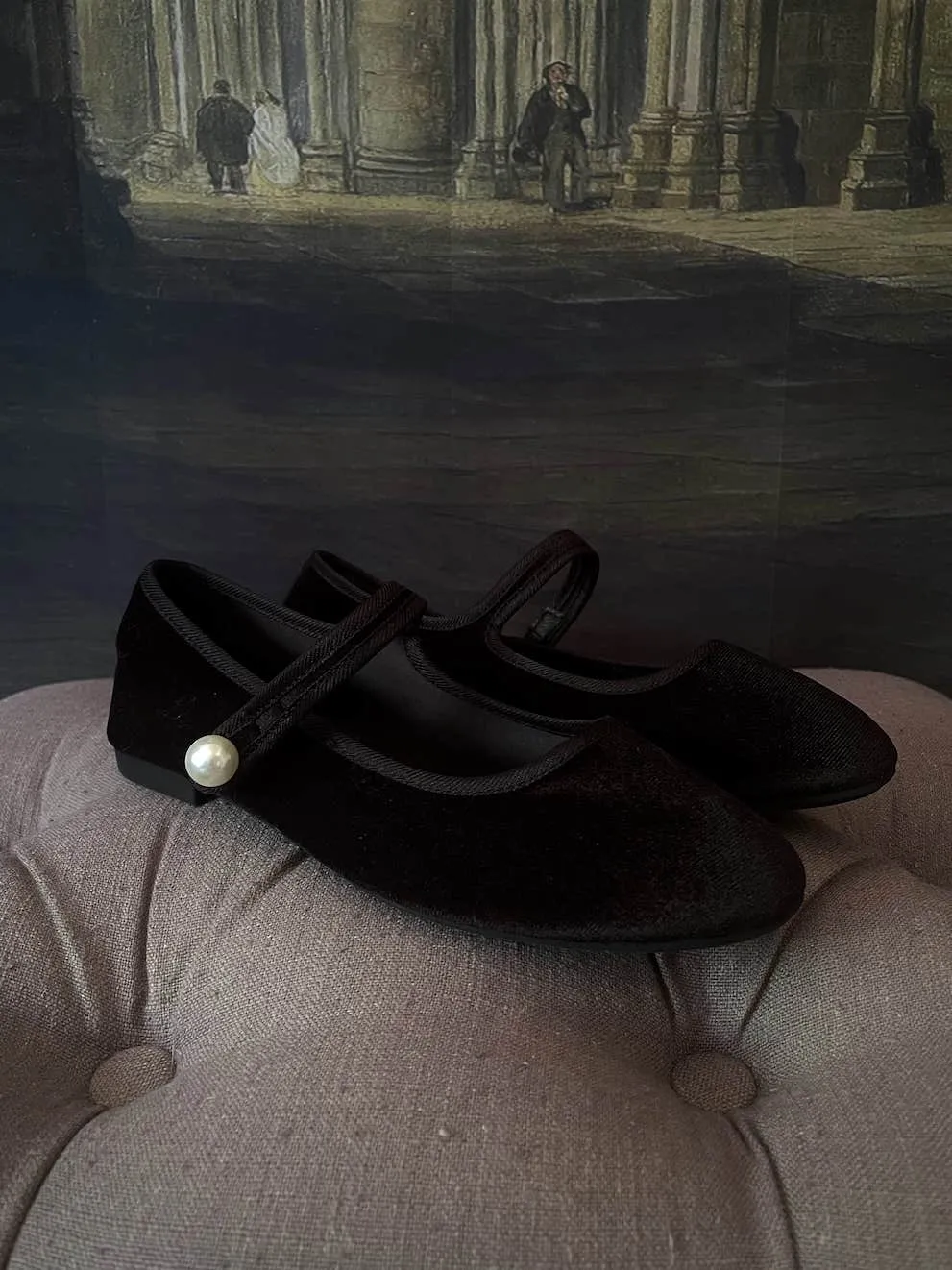 Historically Inspired Renaissance Style Velvet Slipper Flats in Gothic Black