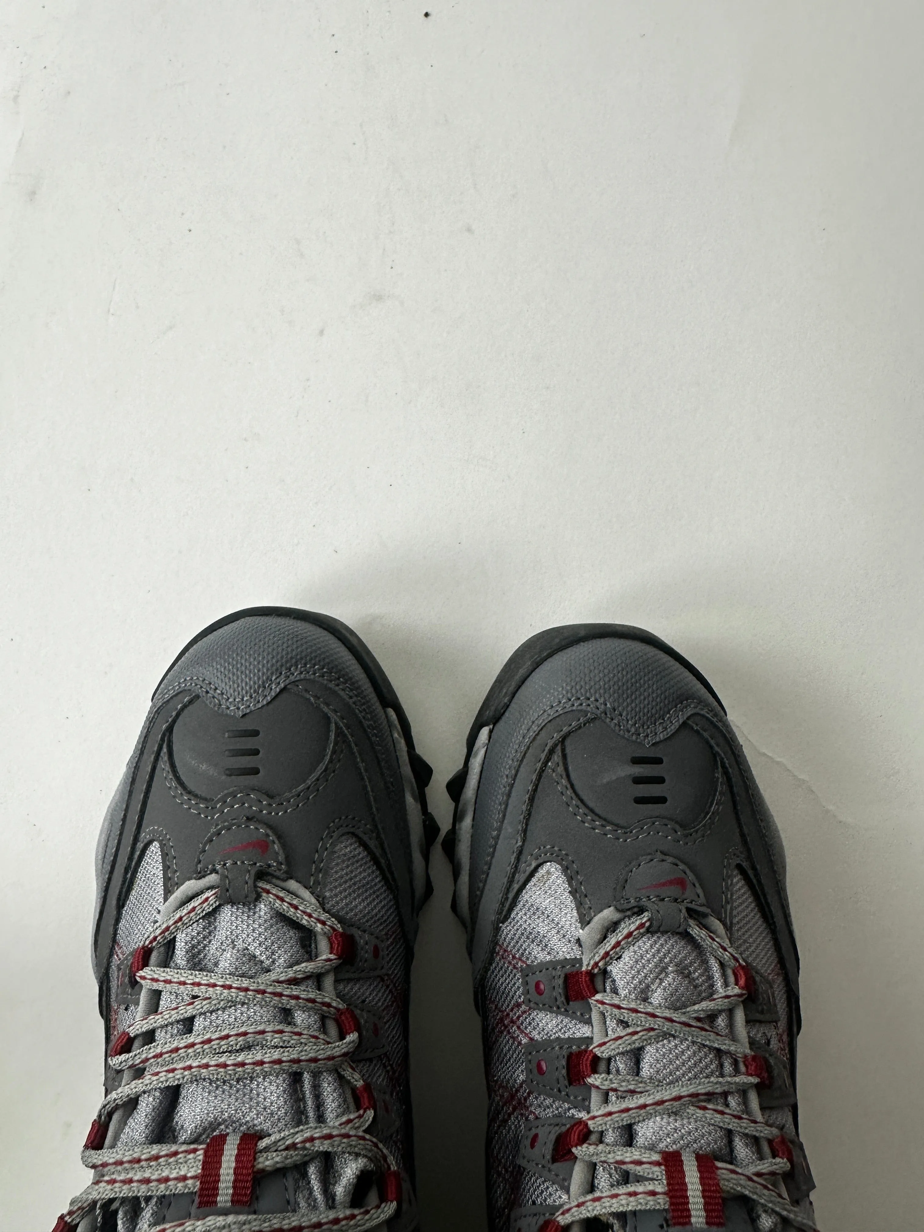 Nike ACG Boots Womens 6.5 Grey Gore Tex Hiking