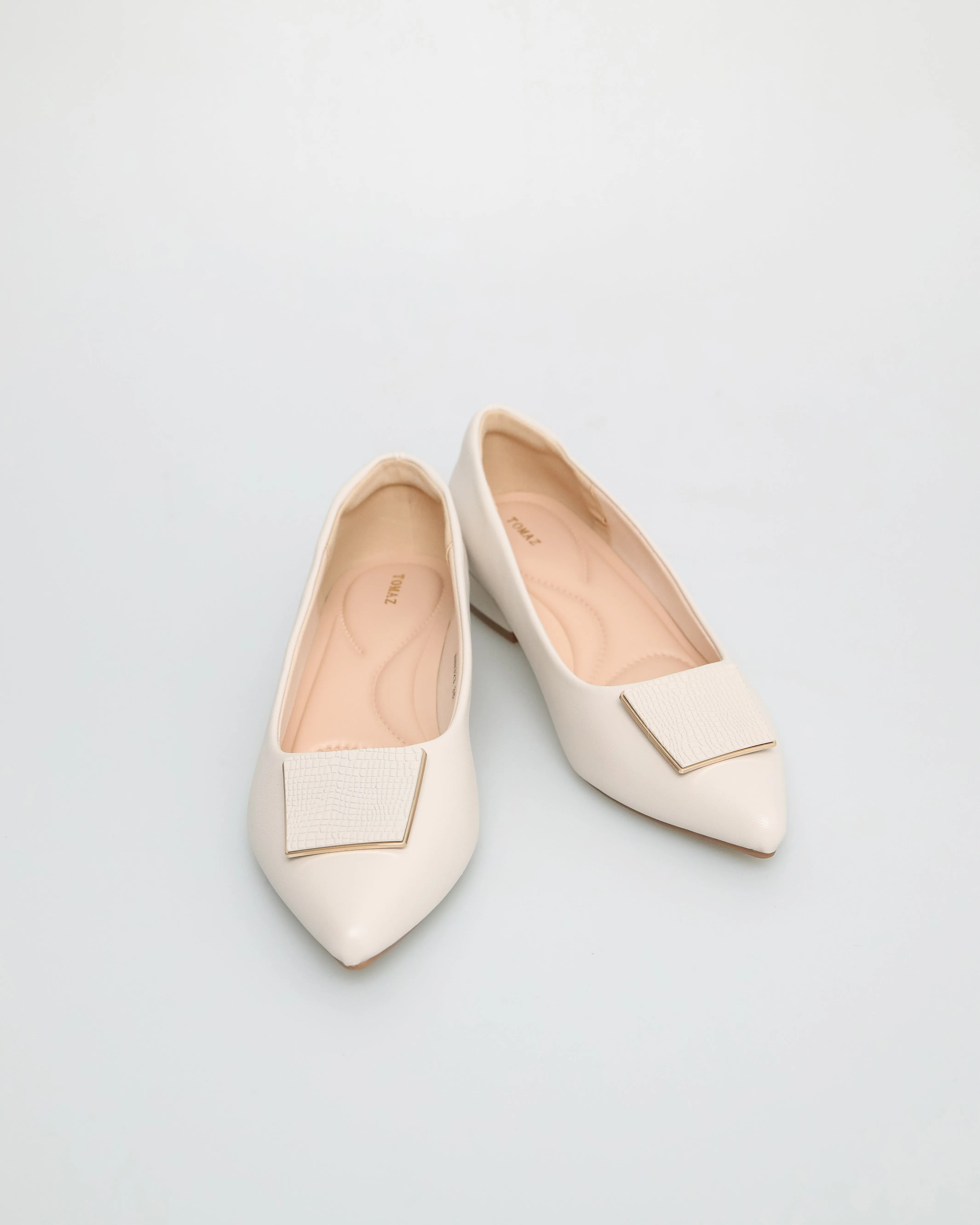 Tomaz NN323 Ladies Square Emblem Flats (Cream)