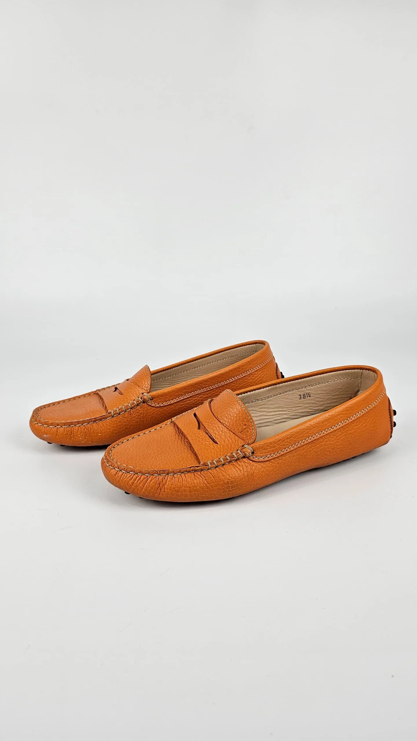 Women's Gommino Driving Shoes in Orange Nubuck